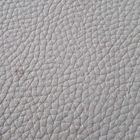 Ridiculously cute crosley record player - Picture 9 of 10